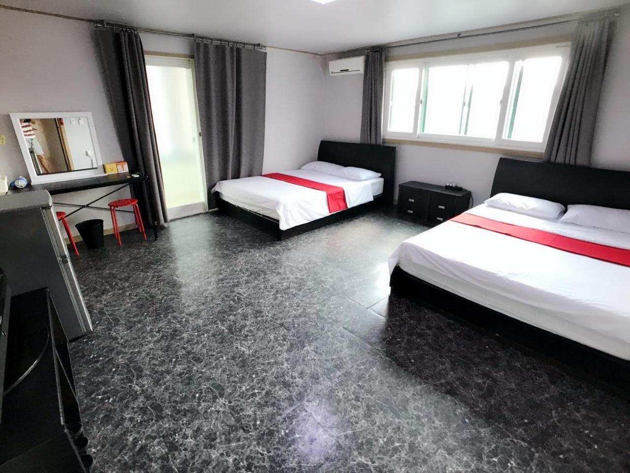 Rumah tetamu 1012 House Namsan - Foreigner Only Seoul